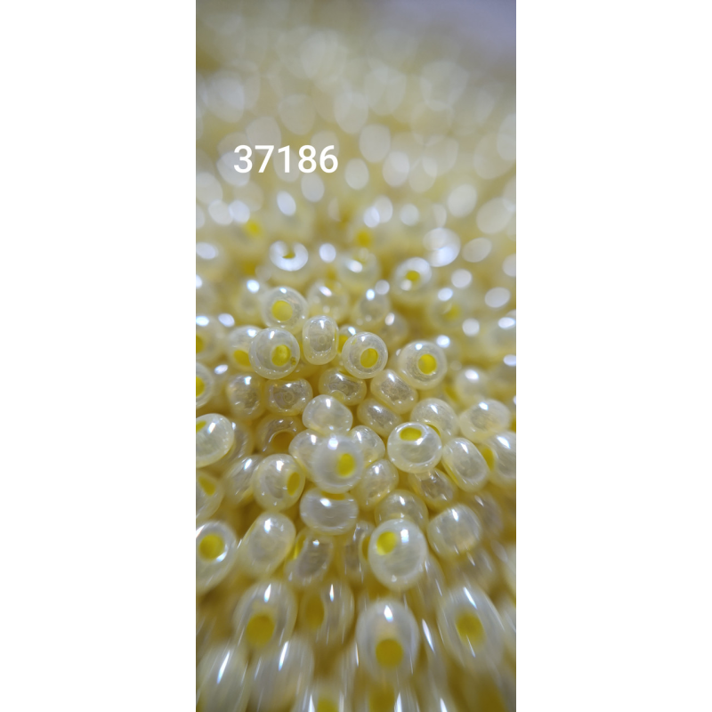 Чеський бісер Preciosa 10/0, 37186 жовтий, 50 г — бісер для рукоділля, прикрас і вишивки