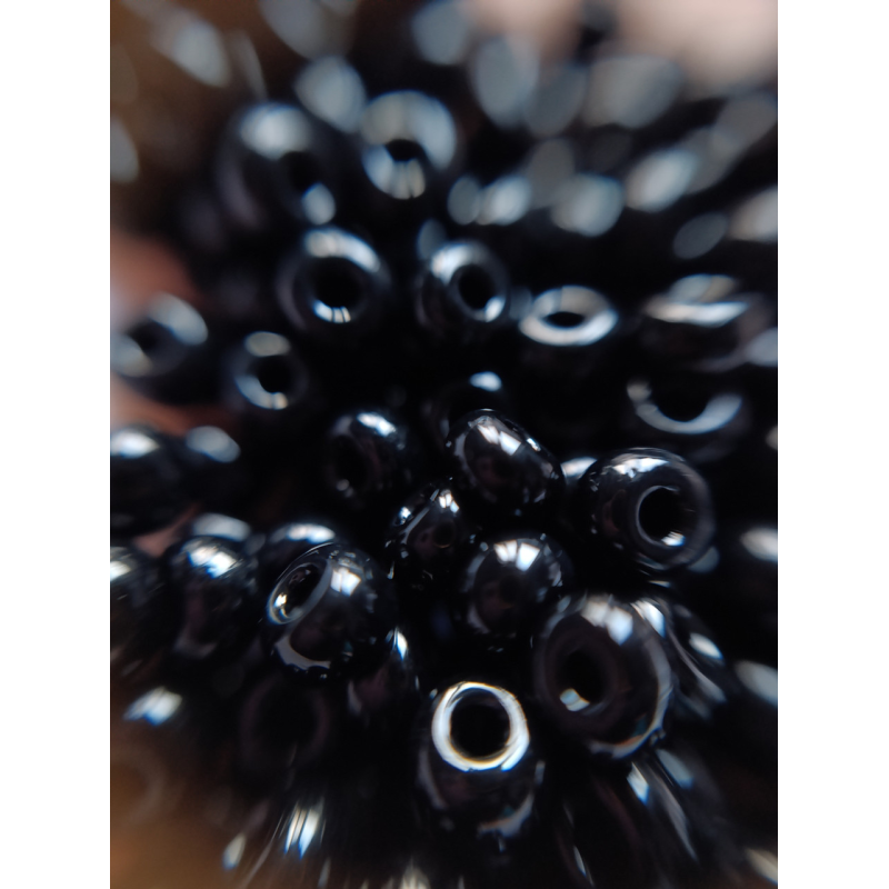 Чеський бісер Preciosa 6/0, 23980 чорний, 50 г — бісер для рукоділля, прикрас і вишивки